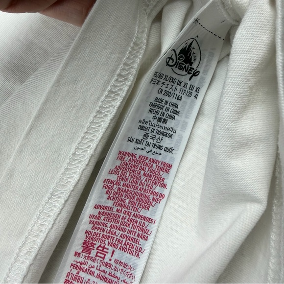 Disney Parks Mickey & Friends Mousewear Street Style White T-Shirt Men’s Size XL - Picture 5 of 7